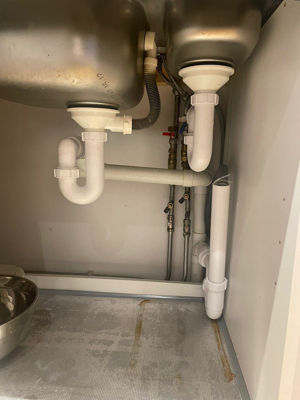 New waste pipes for kitchen sink